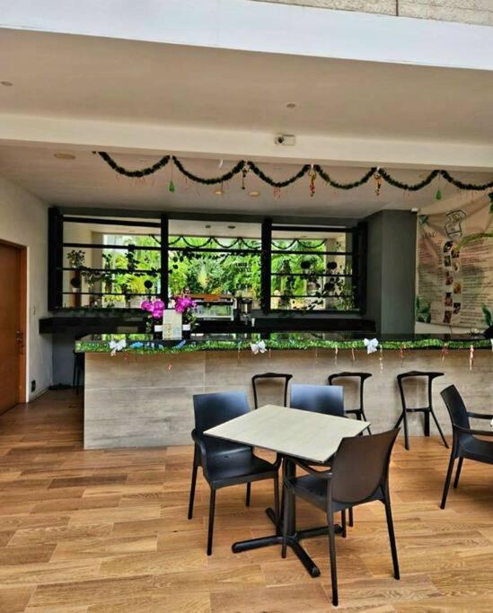 Stunning 1 Bdrm Condo Gym-Pool 10 Min To The Beach & Quinta Av Плайя-дель-Кармен Екстер'єр фото